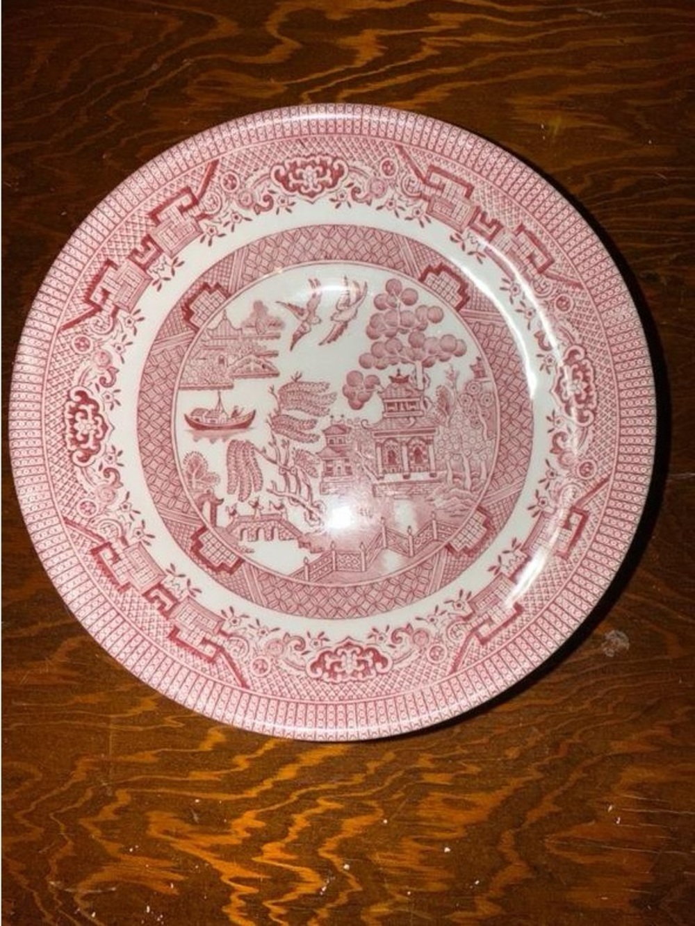 Red Willow Pattern Ceramic Dinner Plate - Classic Home Dining